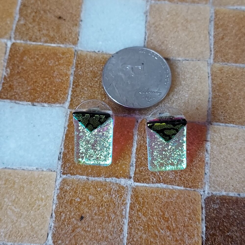 Golden Yellow Dichromatic Glass Iridescent Stud Earrings For Pierced Ears